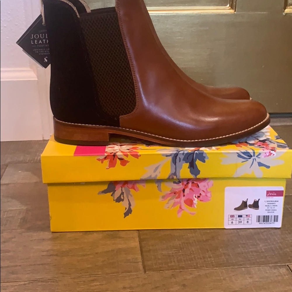 Size 9/ 39EU Joules women’s bootie